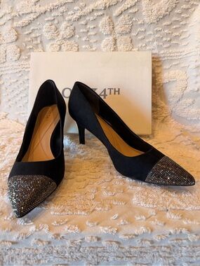 Black Pointed Toe Mid-Heel Pumps with Embellished Cap 677